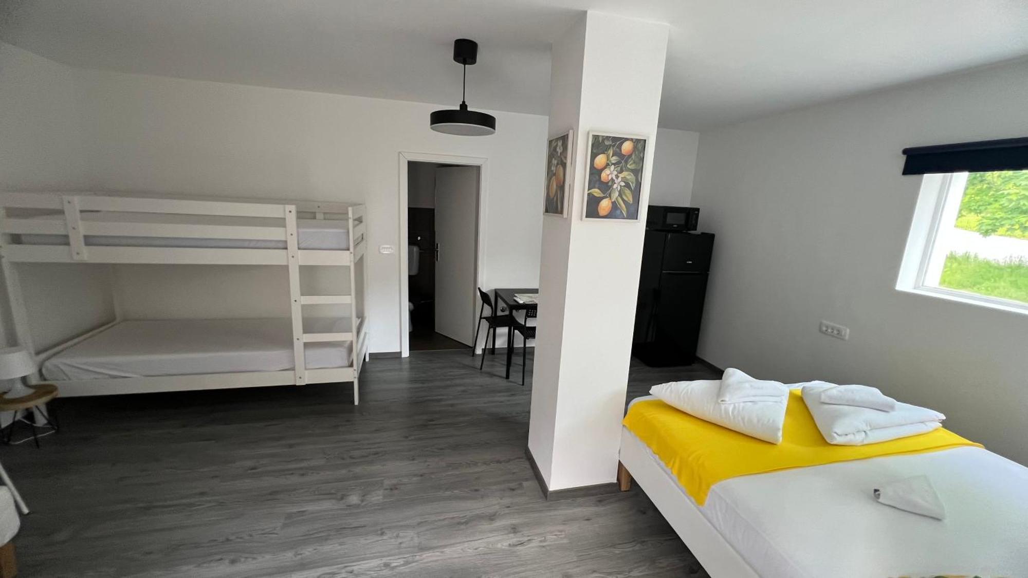 Lemonwood House Postojna Exterior foto